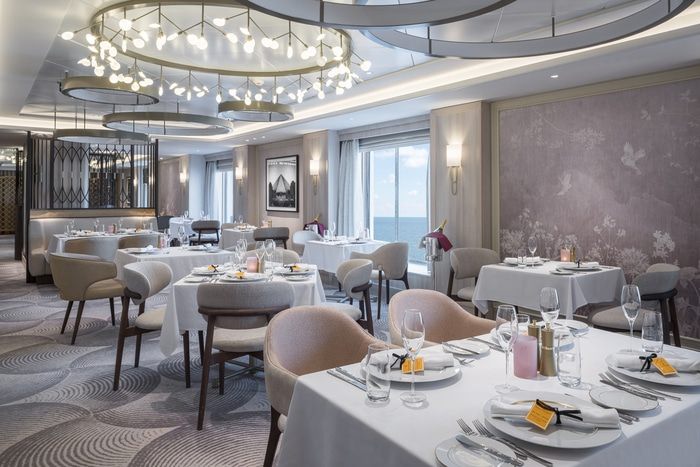Restaurants, Bars & Cafés on Norwegian Gem